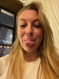 Sweet___Emily — Stripchat recorded stream image, 12.11.2025 19:40