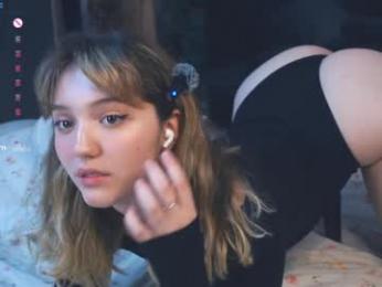 pinkncrazy — Chaturbate recorded stream screenshot (28 Jan 2025)