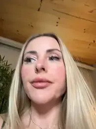 EmaSalis — Stripchat recorded stream screenshot (14 Nov 2025)