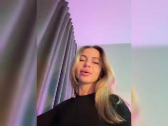 Nataliecroys — Bongacams recorded stream screenshot (15 Nov 2025)