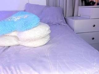 liliimoon — Camsoda recorded stream image, 16.11.2025 06:10