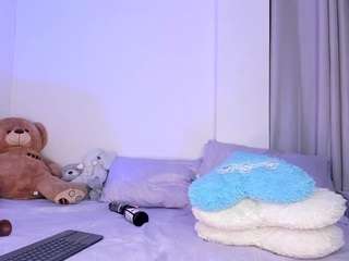 liliimoon — Camsoda recorded stream image, 16.11.2025 06:10