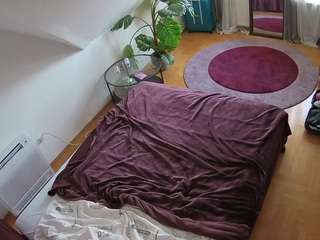 voyeurcam-julmodels-whitebed-4 — Camsoda recorded stream image, 11.11.2025 07:00