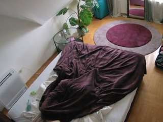 voyeurcam-julmodels-whitebed-4 — Camsoda recorded stream image, 11.11.2025 07:00