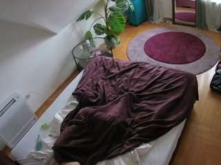 voyeurcam-julmodels-whitebed-4 — Camsoda recorded stream image, 11.11.2025 07:00