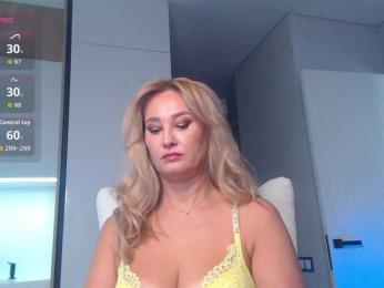 hold-me-tight — Bongacams recorded stream image, 17.11.2025 02:50
