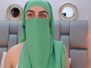 Aliah Manzur — Flirt4free recorded stream screenshot (17 Nov 2025)