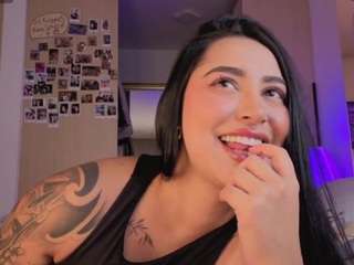 aashleey — Camsoda recorded stream image, 18.11.2025 03:20
