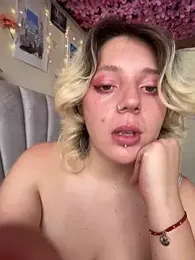 Enyeld_ruru — Stripchat recorded stream image, 24.02.2025 13:00