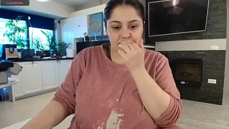 Layla- — Stripchat recorded stream image, 24.02.2025 10:20