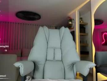 _veenus — Chaturbate recorded stream screenshot (18 Nov 2025)