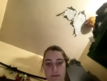 Snowbunnycake_131 — Stripchat recorded stream screenshot (19 Nov 2025)