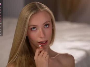 vika54784 — Chaturbate recorded stream image, 22.11.2025 05:30