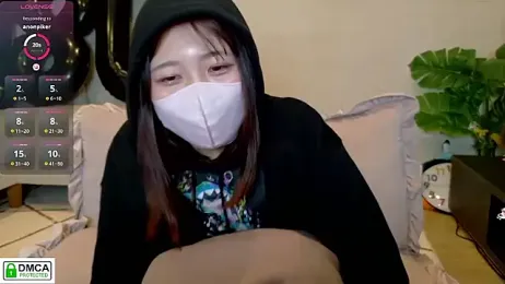 SUZU_ — Stripchat recorded stream image, 23.11.2025 12:10