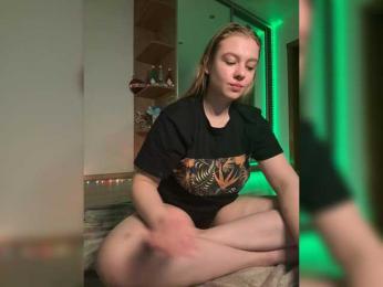 Jucielussie — Bongacams recorded stream screenshot (23 Nov 2025)