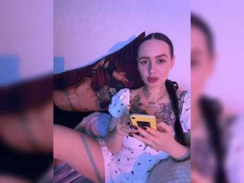 Italianka — Bongacams recorded stream screenshot (23 Nov 2025)