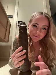 EmaSalis — Stripchat recorded stream screenshot (25 Nov 2025)