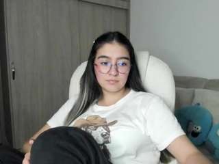 alexyferrer — Camsoda recorded stream image, 25.11.2025 22:10