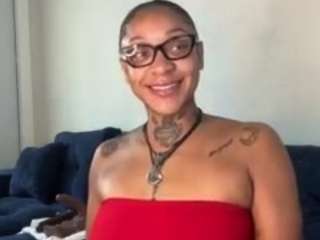 iambaldheadbrittany — Camsoda recorded stream screenshot (26 Nov 2025)
