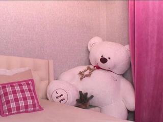 Naomi Bea — Flirt4free recorded stream screenshot (27 Nov 2025)