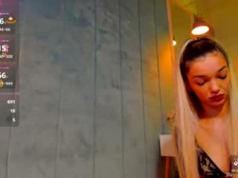 sassyt33n — Chaturbate recorded stream screenshot (27 Nov 2025)