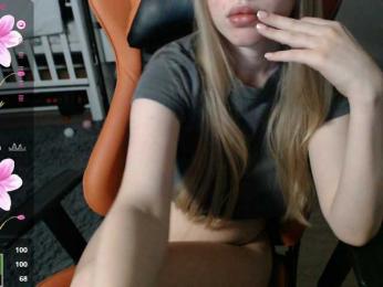 crystalyss — Bongacams recorded stream screenshot (27 Nov 2025)