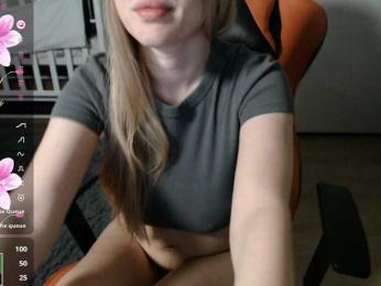 crystalyss — Bongacams recorded stream screenshot (27 Nov 2025)