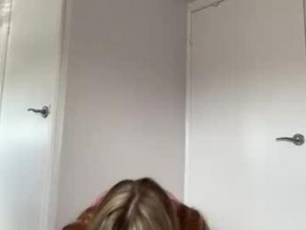 kittengirlxo — Chaturbate recorded stream image, 28.11.2025 02:00