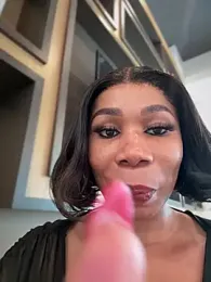 Belle___ — Stripchat recorded stream image, 29.11.2025 17:50