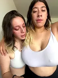 Enyeld_ruru — Stripchat recorded stream image, 30.11.2025 14:10