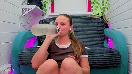 Misss_Vikk — Stripchat recorded stream screenshot (01 Dec 2025)