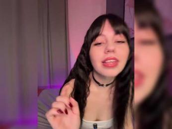 Businka13 — Bongacams recorded stream image, 02.12.2025 12:10