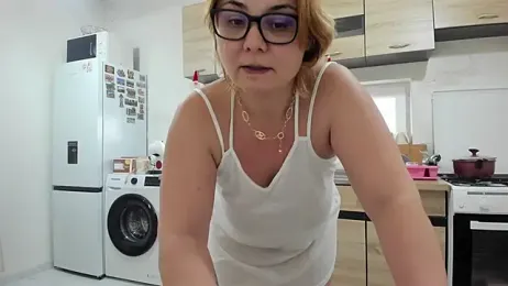 Julia35 — Stripchat recorded stream image, 03.12.2025 08:40