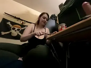 Snowbunnycake_131 — Stripchat recorded stream screenshot (03 Dec 2025)