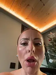 EmaSalis — Stripchat recorded stream screenshot (03 Dec 2025)