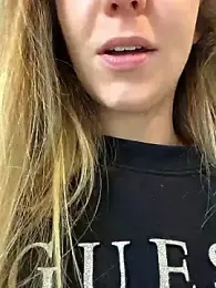 lucie_mehott — Stripchat recorded stream screenshot (04 Dec 2025)