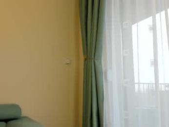 elaanna — Chaturbate recorded stream image, 04.12.2025 08:00