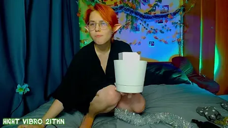 TrickyKitsune — Stripchat recorded stream image, 04.12.2025 13:20