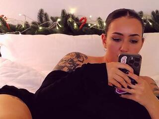 Zoe Niickels — Flirt4free recorded stream screenshot (05 Dec 2025)