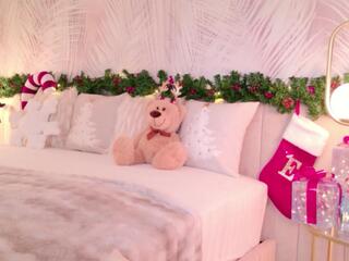 Eva Sin — Flirt4free recorded stream screenshot (06 Dec 2025)