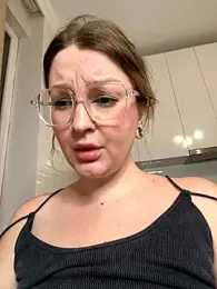 Teya_moon_ — Stripchat recorded stream image, 06.12.2025 18:50