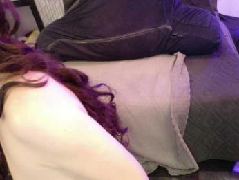 Midnightrose11 — Bongacams recorded stream image, 08.12.2025 07:00