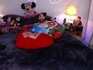 vannesahills — Camsoda recorded stream screenshot (08 Dec 2025)