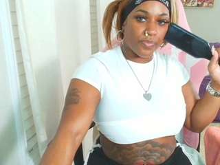 msfitqueen — Camsoda recorded stream screenshot (10 Dec 2025)