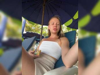 Linnea — Bongacams recorded stream screenshot (10 Dec 2025)