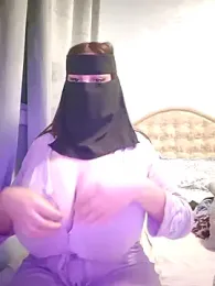 _arabica_ — Stripchat recorded stream image, 26.02.2025 18:30