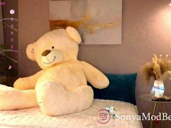 Sonya-Love — Bongacams recorded stream screenshot (10 Dec 2025)