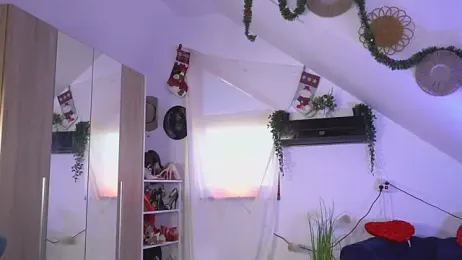 Amaliamour — Stripchat recorded stream screenshot (11 Dec 2025)