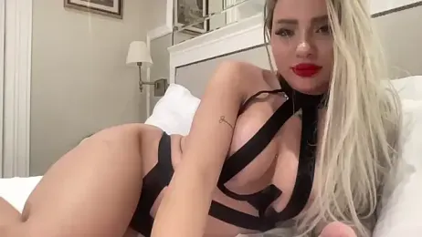 petitebeauty — Stripchat recorded stream screenshot (11 Dec 2025)