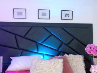 Mary Deniro — Flirt4free recorded stream screenshot (11 Dec 2025)